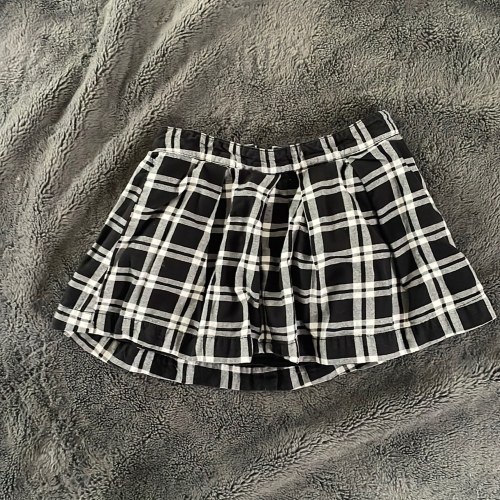 Gap, black, and white plaid skirt